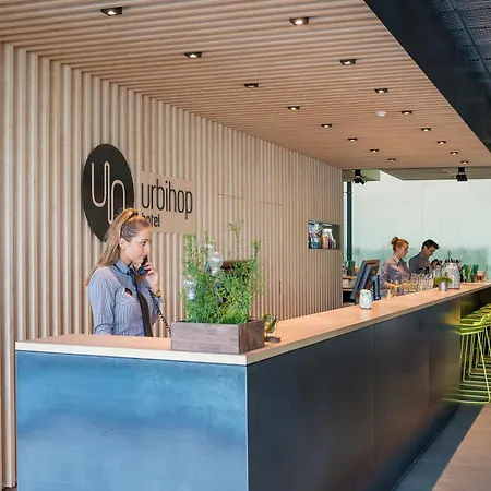 乌比霍普酒店 3*